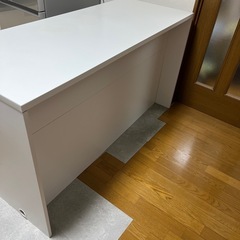 食器棚の画像