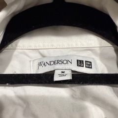 ユニクロ　JWANDERSON 白シャツの画像