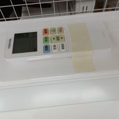 リユースのサカイ栃木店★ジモティ割あり★ TOSHIBA エアコン RAS-H221R 2.2kw 22年製 室内機分解洗浄 TC10362の画像