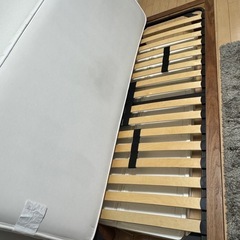 無印良品のスモールサイズのベッドとマットレスの画像