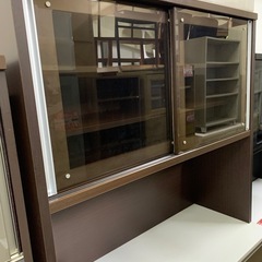ダイニングボード　食器棚の画像