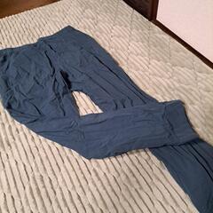UNIQLO&LEMAIREズボンの画像