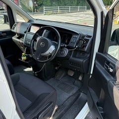 日産セレナの画像