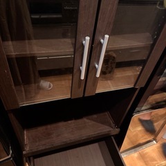 食器棚の画像