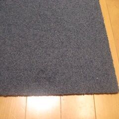 日本製タイルカーペット厚み９㎜・1枚２１０円・在庫３２枚（１６１８）未使用品の画像