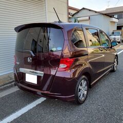 フリード1.5Ｇｉエアロ　H23　車検8/2　90000ｋ　純正エアロ＆15ＡＷ　両側パワ－スライドドア　純正ＨＤＤナビ＆ＴＶ　カラーバックカメラ　ＥＴＣ　ドラレコ　キセノン　7人乗りの画像