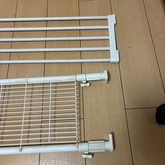 押入れ収納　突っ張り棒の画像