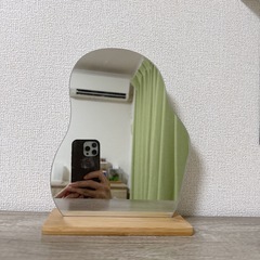 オシャレな鏡  ミラーの画像