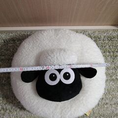 羊型クッションぬいぐるみ「SHAUN THE SHEEP」の画像
