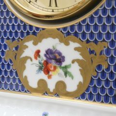 動作品 メーカー不明 陶器製 クオーツ式置時計 高さ26cm ローマンインデックス 花柄 金彩 鱗文様 蟻マーク 札幌市 清田区 平岡の画像