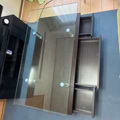 ガラステーブルの画像