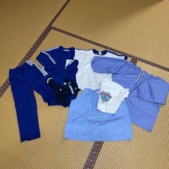 白百合幼稚園　120 女子制服一式
の画像