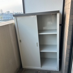 屋外収納庫 物置　キャビネットの画像