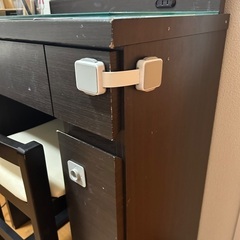 ニトリドレッサーの画像