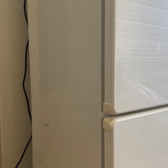 2016年製 U-ING ノンフロン冷凍冷蔵庫UR-F110Hの画像