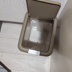 【無料/¥0】ペダル式ゴミ箱（小型）を差し上げますの画像