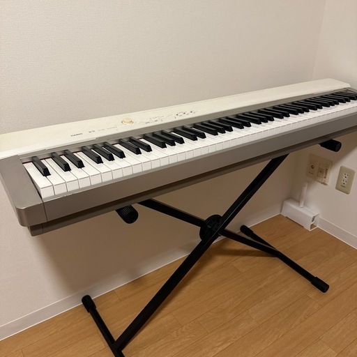 電子ピアノ　CASIO カシオ　praviaプラビア  PX-130