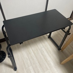 昇降テーブルの画像
