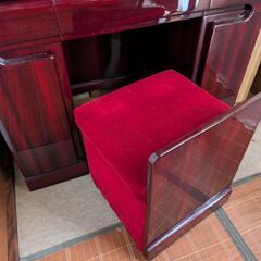 椅子付ドレッサーの画像