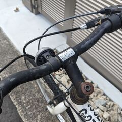 【引取優先】クロスバイク自転車＆空気入れ＆鍵の画像
