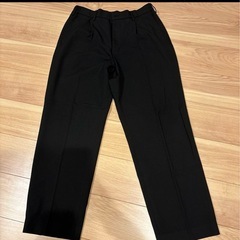 ユニクロタックワイドパンツ　メンズ　Lサイズ　2本ありますの画像
