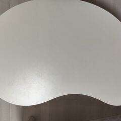 【断捨離のため処分】エッグ型　ローテーブルの画像
