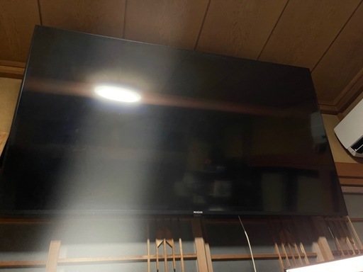 75インチ液晶テレビ
