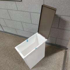 ダストボックスの画像