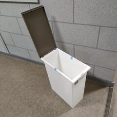 ダストボックスの画像