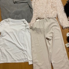 レディース服セット（15着+ズボン1着）の画像