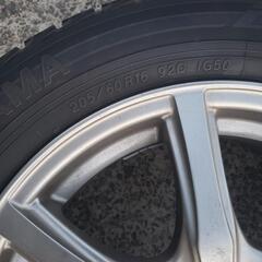 タイヤとホイルの４本セットの画像