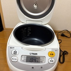 (終了)タイガー魔法瓶(TIGER) 炊飯器 5.5合 一人暮らし マイコン 調理メニュー付き 炊きたて ホワイト JBH-G101W の画像