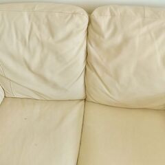 昔ながらのソファの画像
