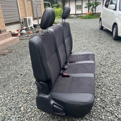 ハイエース200系　スーパーGL  リアシート　セカンドシート美品
の画像