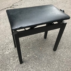 ピアノ椅子　　ピアノイスの画像