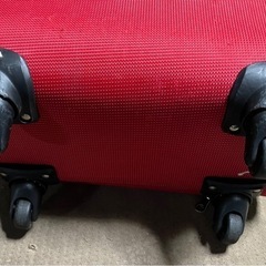 エレッセ　スーツケースの画像