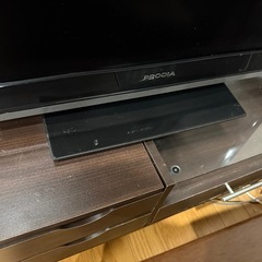 TVとテレビ台のセットの画像