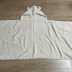 フード付きバスタオル２枚の画像