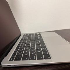 【美品】MacBook Air 2020 M1 256GB 付属品完備 半年使用の画像