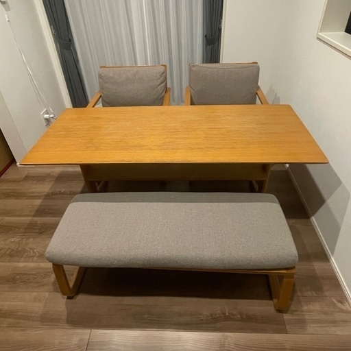 無印良品　リビングでもダイニングでもつかえるテーブル　ソファチェア　ベンチ　セット