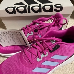 未使用・タグ有り アディダス　adidas スニーカー　24.5cmの画像