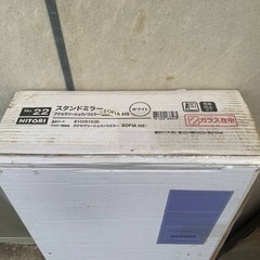 アクセサリー収納ミラーの画像