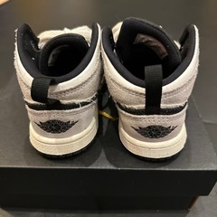 Nike Air Jordan 1 Mid キッズ15cmの画像