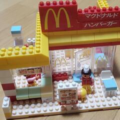 【引越のため9/15まで】ダイヤブロック　マクドナルドハンバーガーレストランとミスタードーナツの車の画像