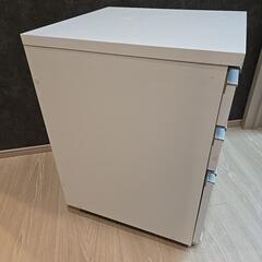 キャビネット3段の画像