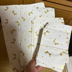たくさんの袋の画像