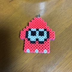 イカちゃん　アイロンビーズ　キーホルダー　ハンドメイドの画像