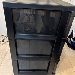 引き取りに来れる方には無料！衣装ケースの画像