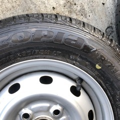 ブリヂストンタイヤホイールセットの画像