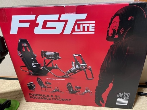Next Level Racing F-GT Lite レーシングコックピット